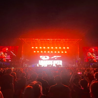 EP. 275: Still Here (Rioting and Gigging)