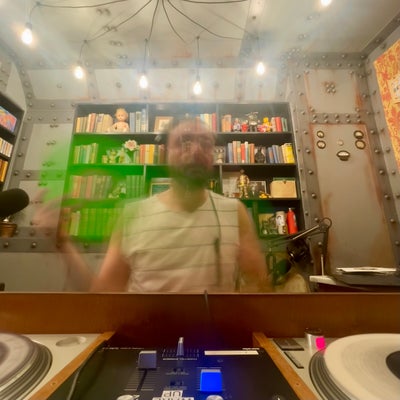 Fresh off the Shelf (100% vinyl)