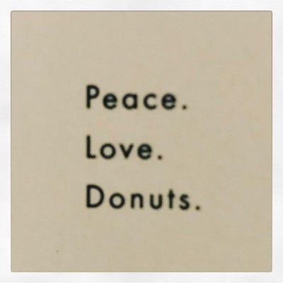 PR081 - Peace. Love. Donuts.